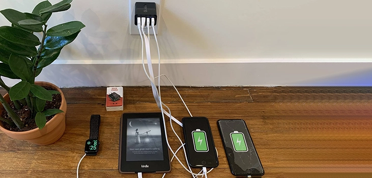 quickCharge Pro charging 4 devices at the same time